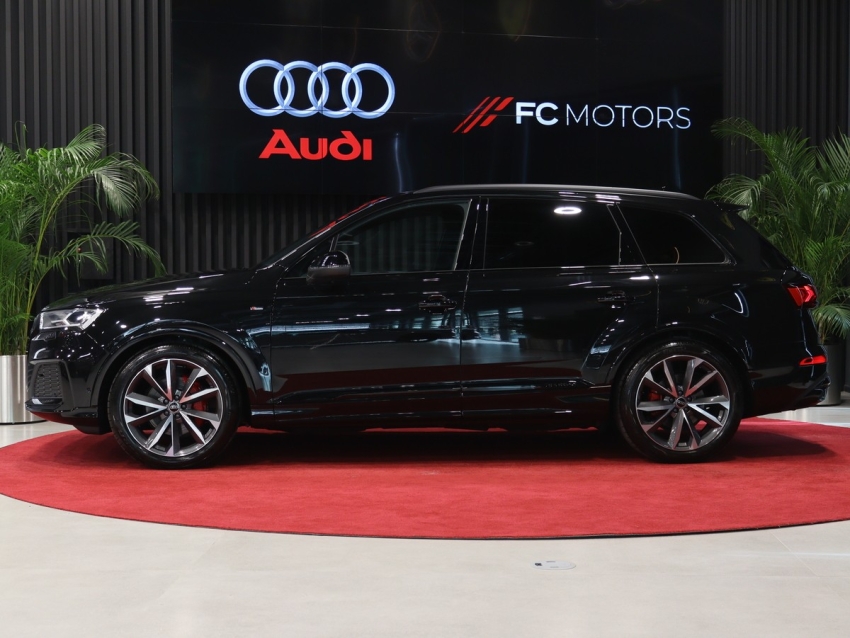 2023 Audi Q7 50 TDI Quattro S Line