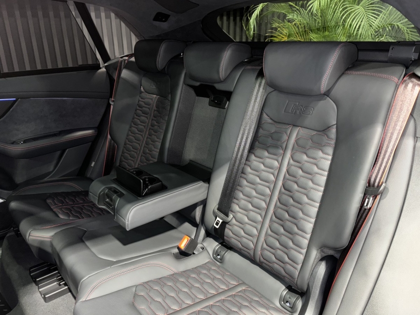 2023 Audi RS Q8 4.0 TFSI