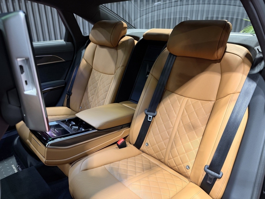 2026 Audi A8 Long 60 TFSI Quattro