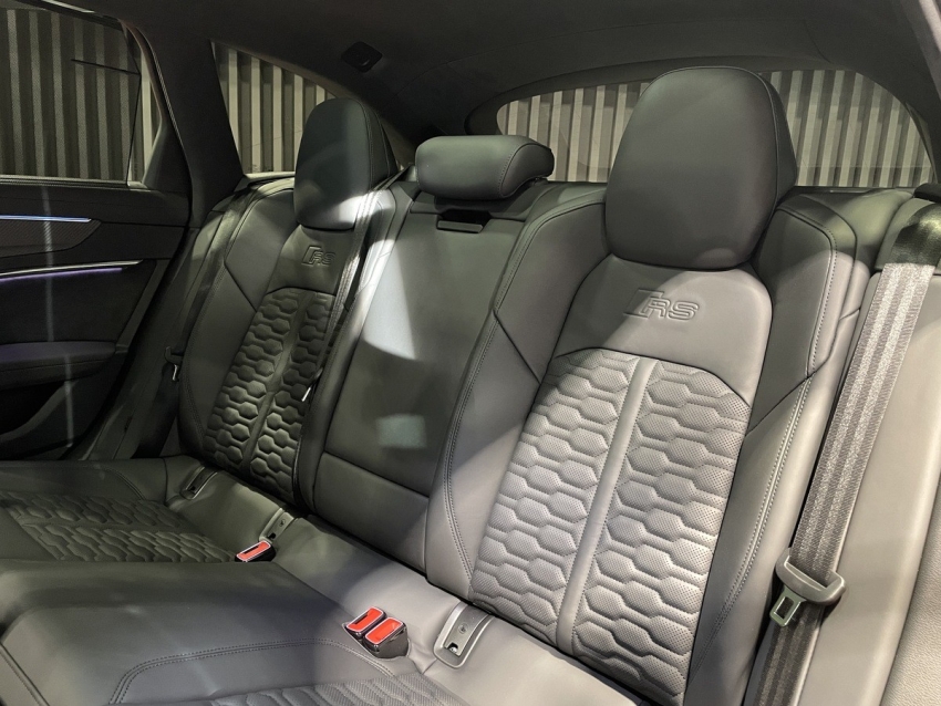 2023 Audi RS 6 Performance