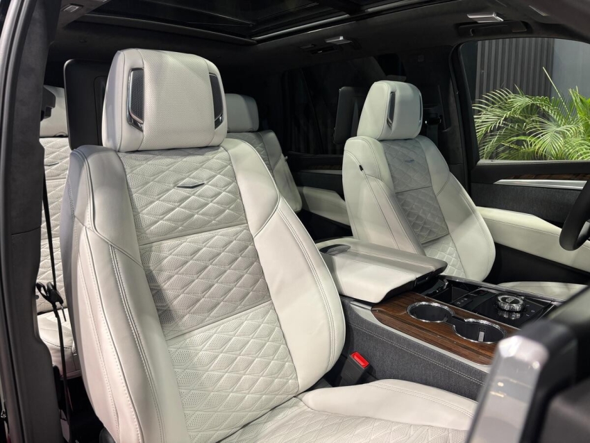 2025 Cadillac Escalade 6.2 V8