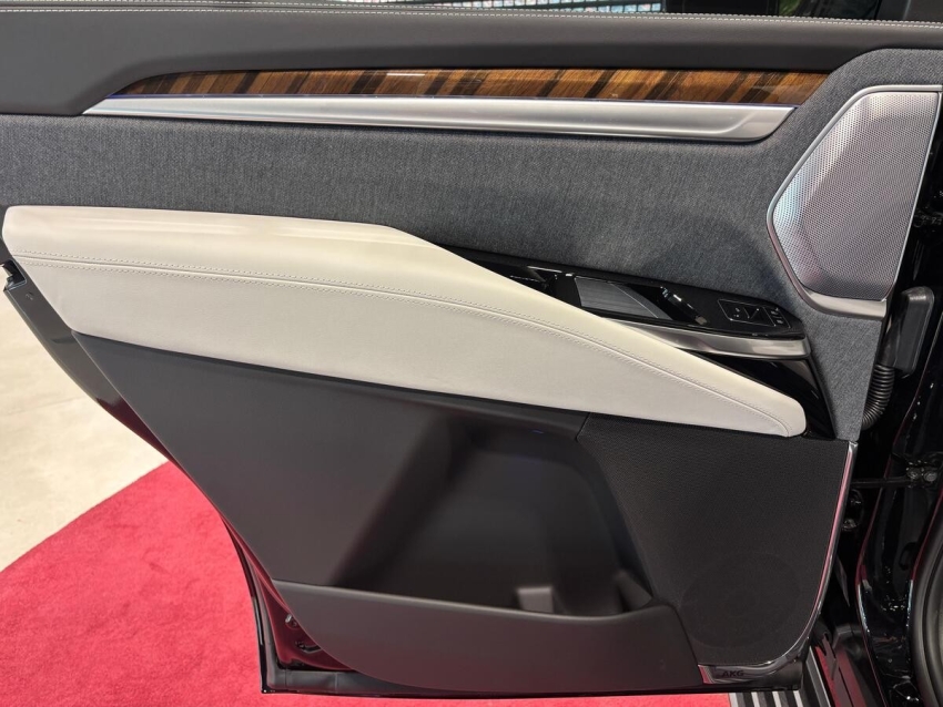 2025 Cadillac Escalade 6.2 V8