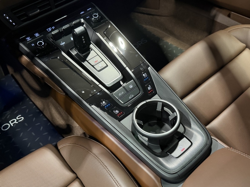 2026 Porsche 911 Carrera 4 GTS Coupe