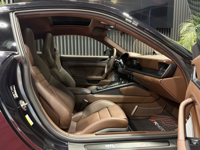2026 Porsche 911 Carrera 4 GTS Coupe