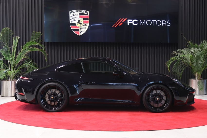 2026 Porsche 911 Carrera 4 GTS Coupe