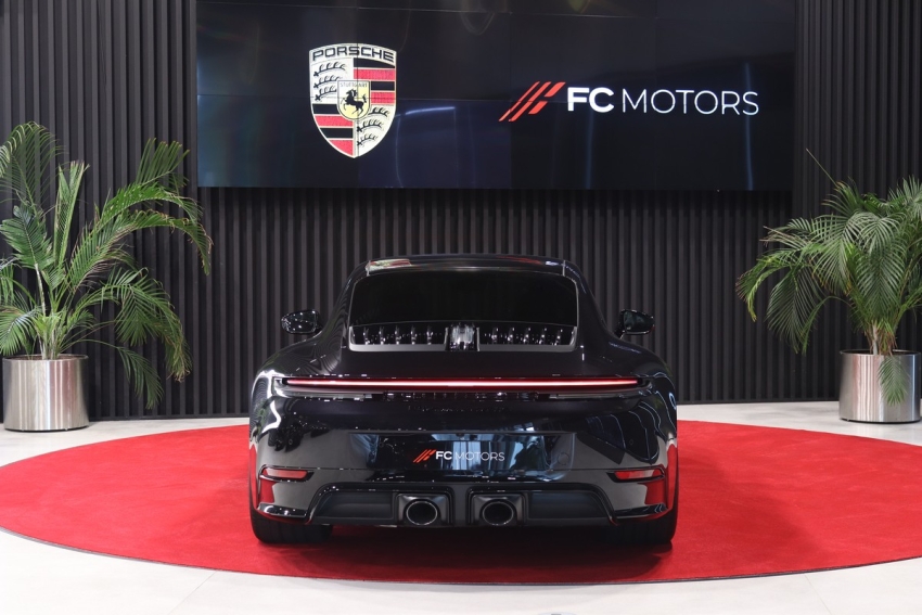 2026 Porsche 911 Carrera 4 GTS Coupe