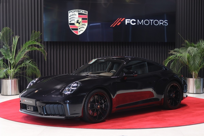 2026 Porsche 911 Carrera 4 GTS Coupe